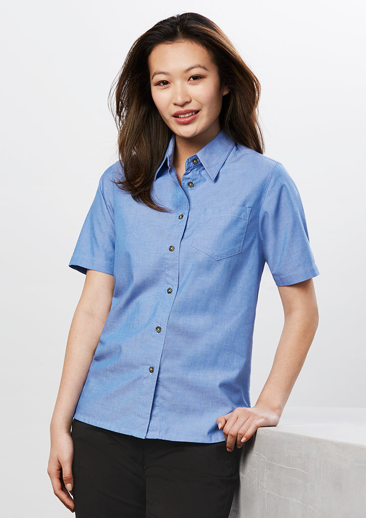 Camisa feminina de manga curta Chambray