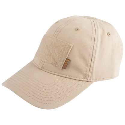 TOPI PEMBAWA BENDERA 