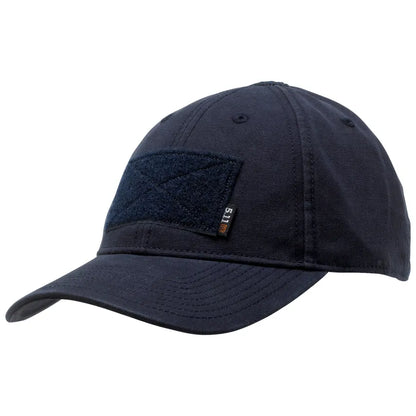 TOPI PEMBAWA BENDERA 
