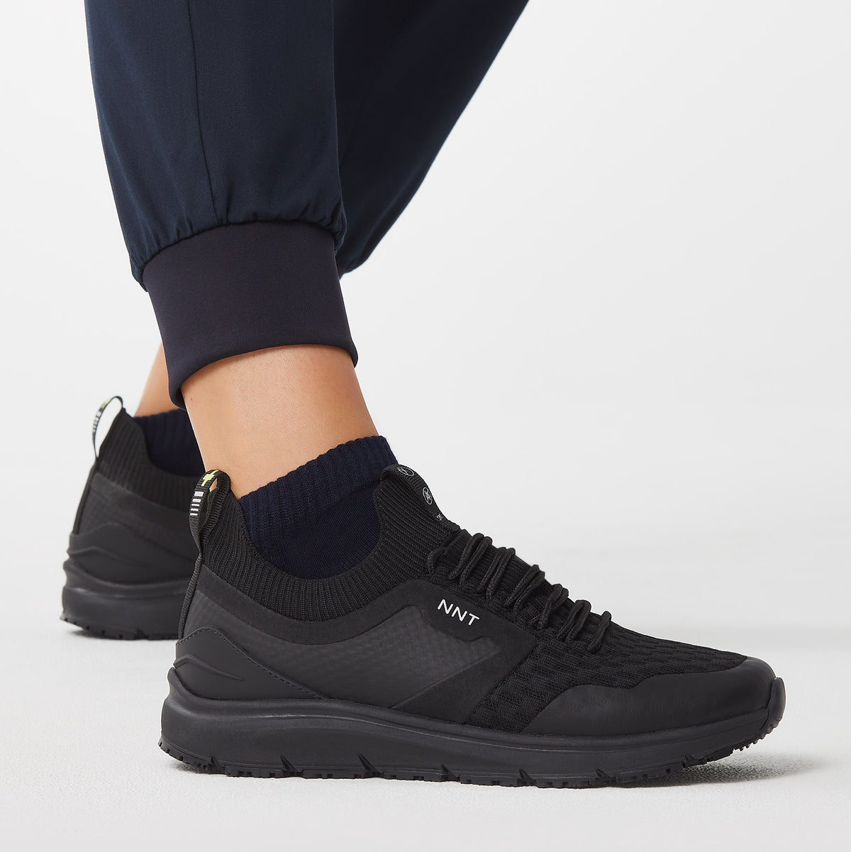 NNT Next-Gen Verve Women's Healthcare Shoe (CAT0MC) – Black