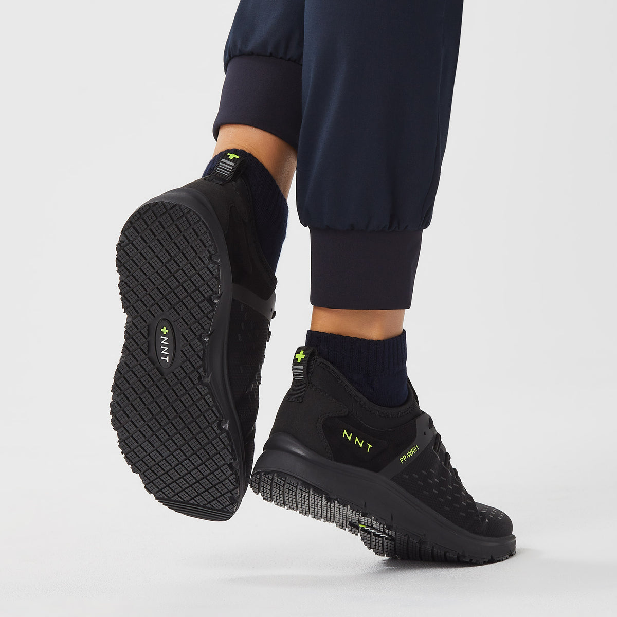 NNT Next-Gen Vigor Women's Healthcare Shoe (CAT0MF) – Black