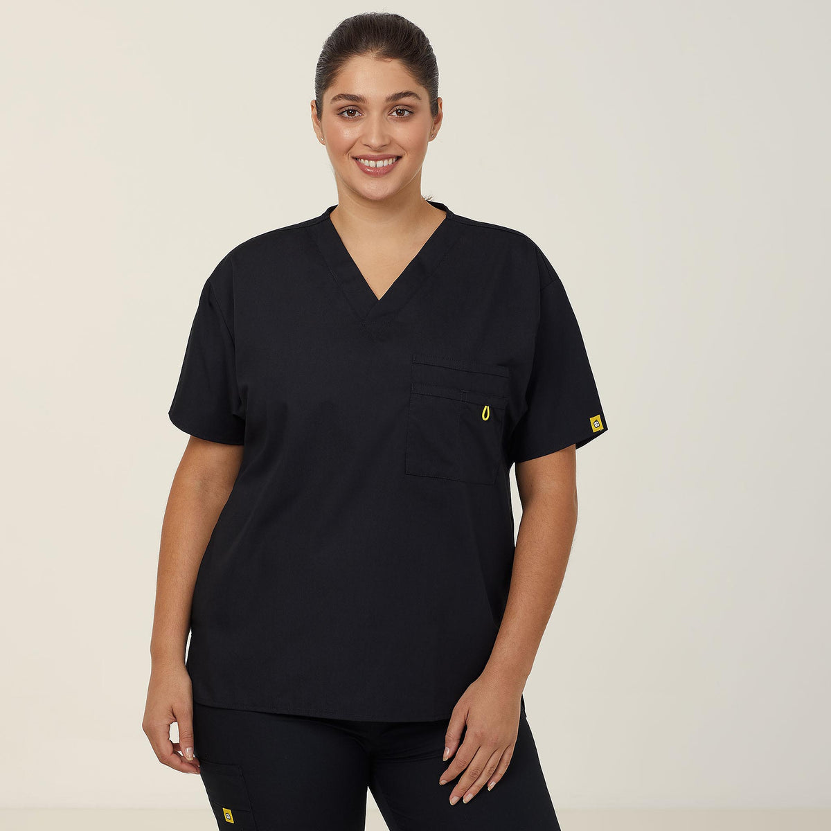 NNT WonderWink Scrub Top Alpha (CATRE4) – Black