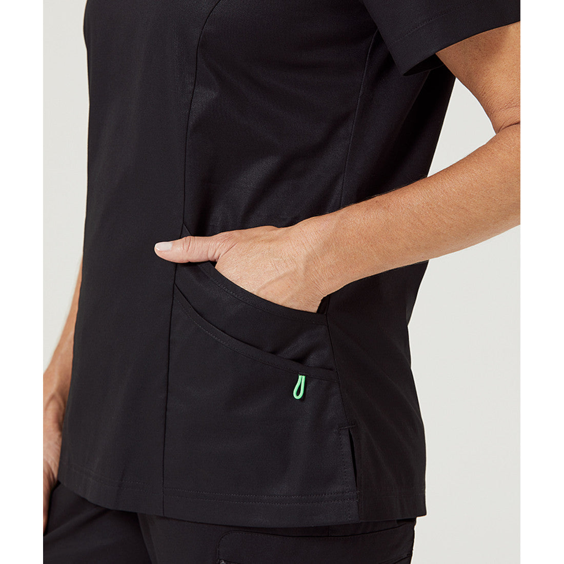 NNT Nightingale V-Neck Classic Scrub Top (CATU5F) – Black