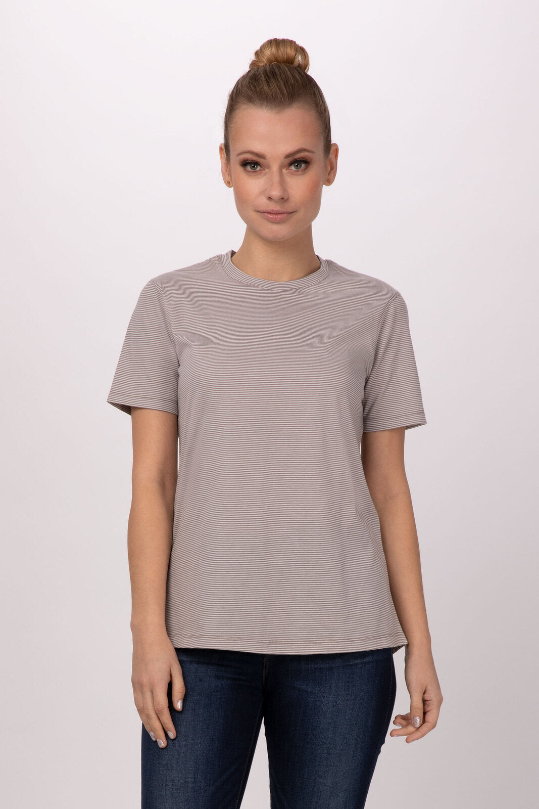 Kaos Bergaris Wanita