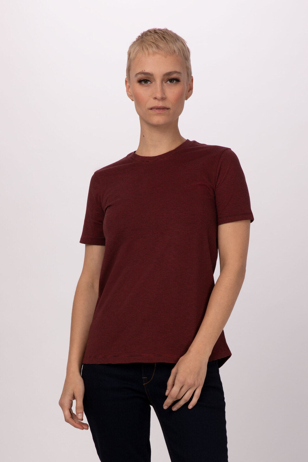 Kaos Bergaris Wanita